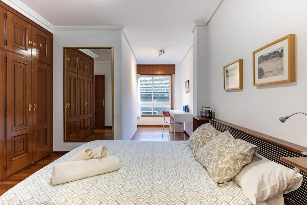 Bonito Piso Con Vistas, Centrico, Acogedor Apartment Vigo Luaran gambar